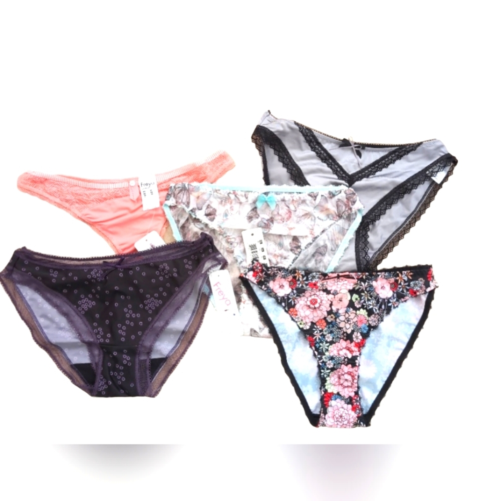 5 Freya panties - 4 briefs and 1 thong.